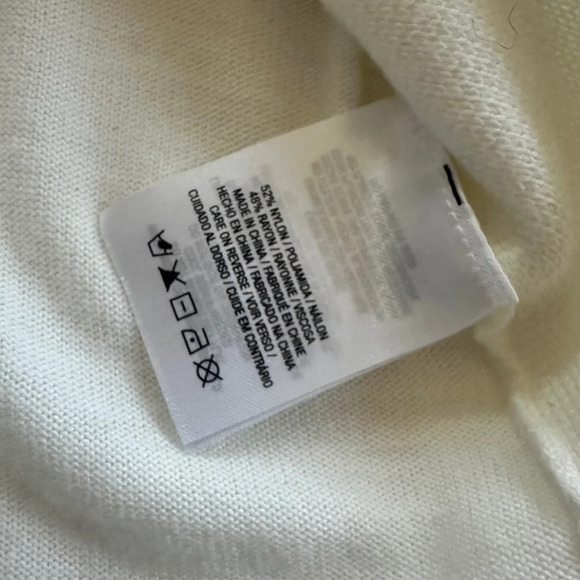 Tahari Women's Embellished
Cutout Cropped Sweatshirt Top
Ivory Large - Picture 3 of 8